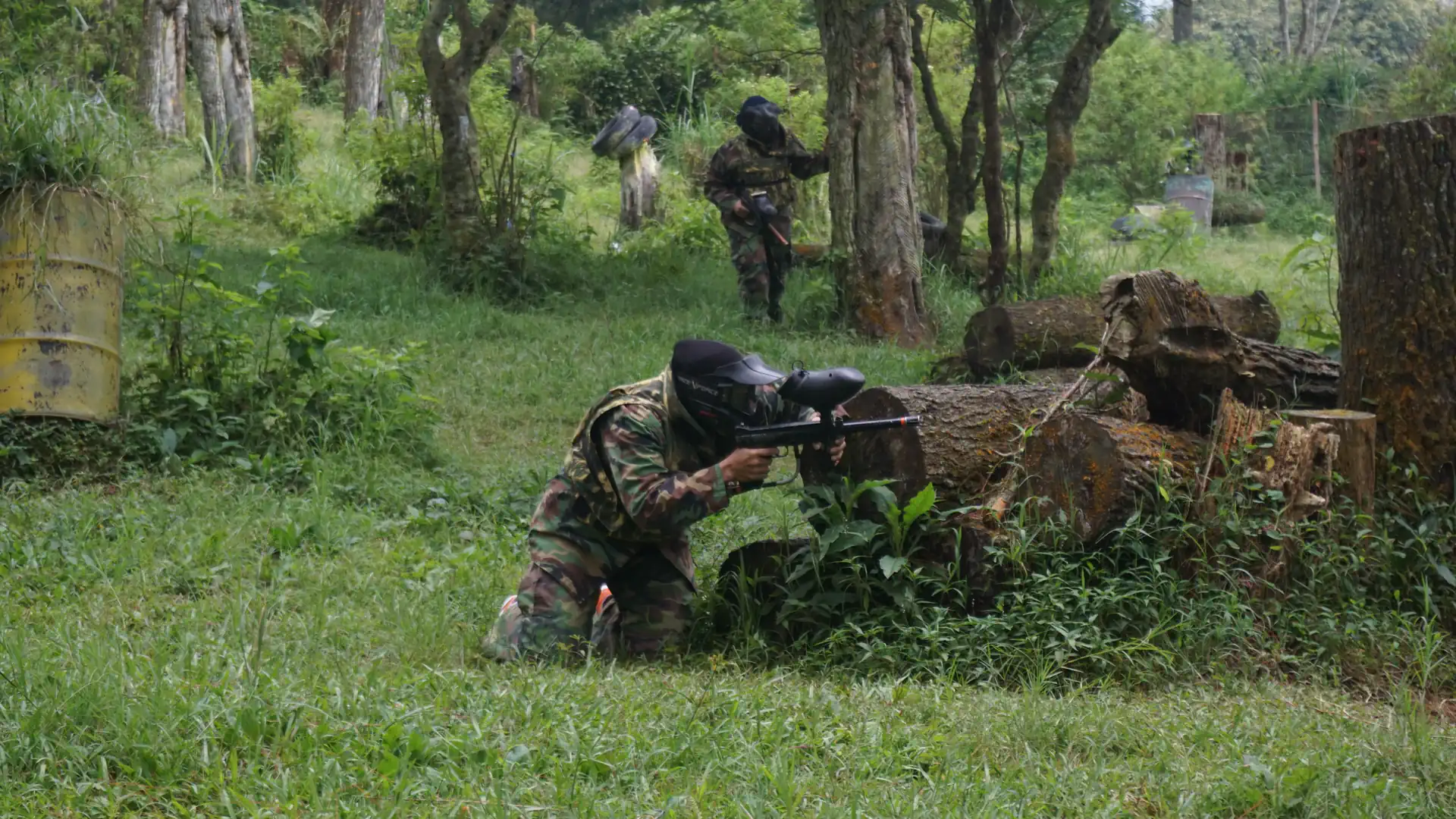 Paintball seru bersama rekan kerja
